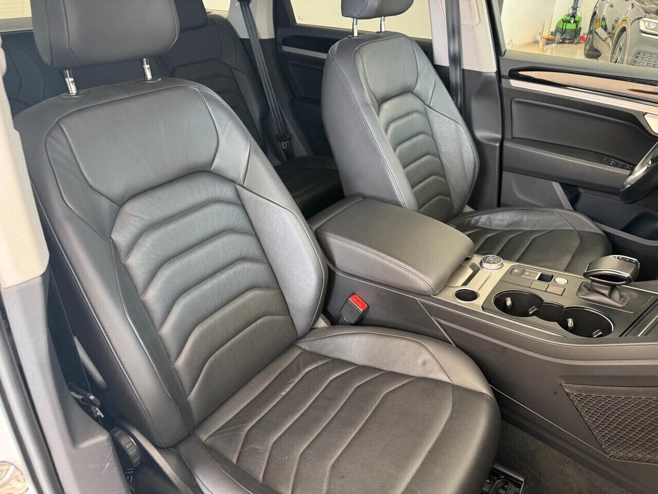 Volkswagen Touareg 3.0 V6 TDI SCR Black Style