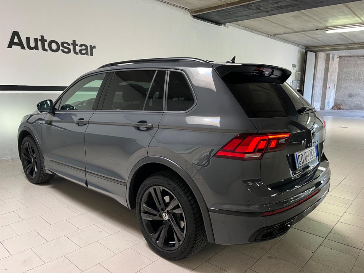 Volkswagen Tiguan 2.0 DSG R-Line *tetto panoramico