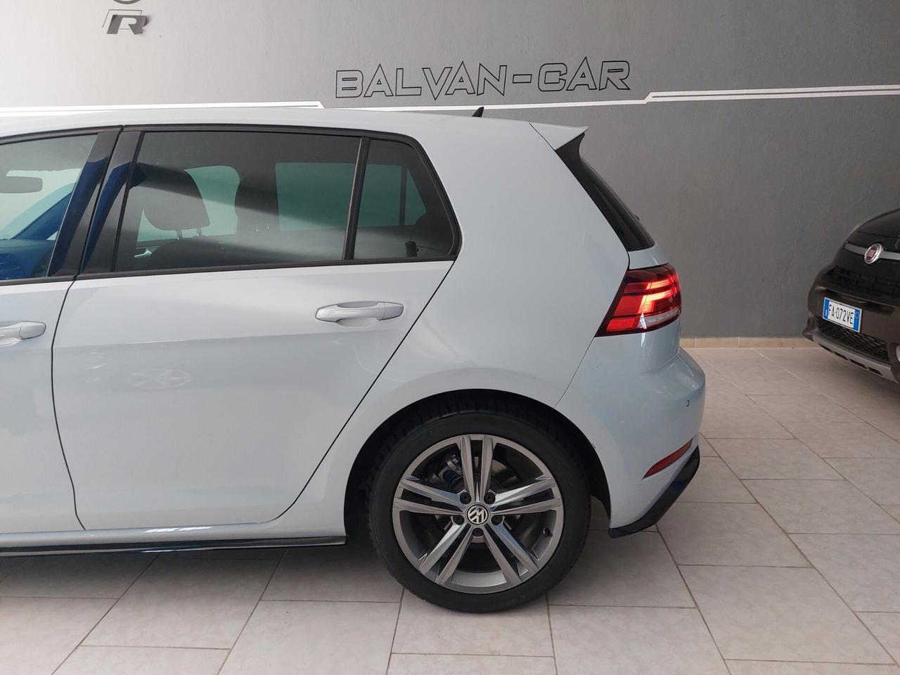 Volkswagen Golf 1.6 TDI Rline