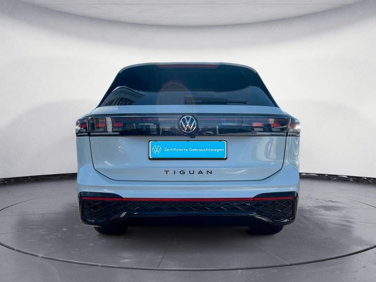 VOLKSWAGEN*TIGUAN*R-LINE*2.0*TDI*150CV*DSG*MATRIX*NAVI*KAMERA*360°*APP*19"*