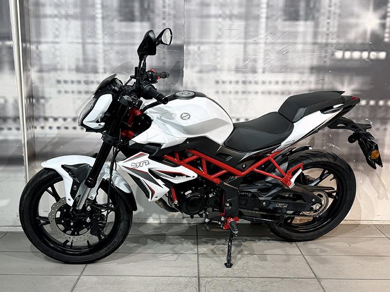 Benelli BN 125
