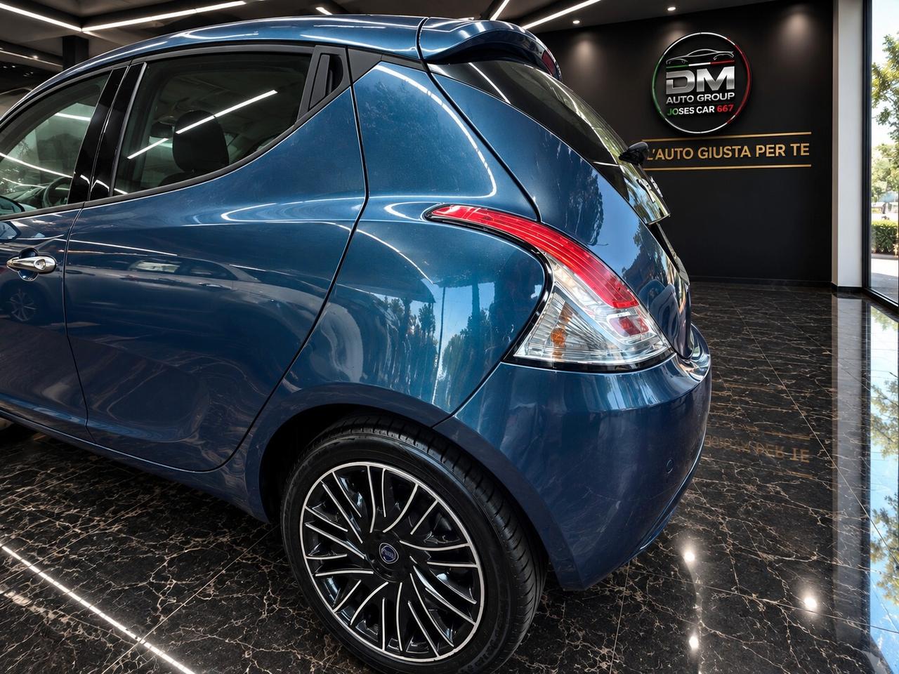 Lancia Ypsilon 1.0 FireFly 5 porte S&S Hybrid Gold