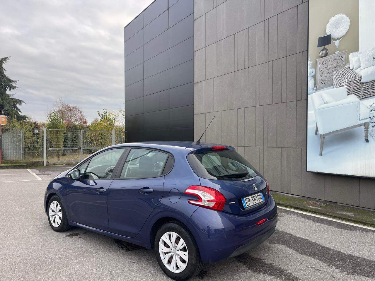 Peugeot 208 1.6 e-HDi 92 CV Stop&Start 5 porte Allure