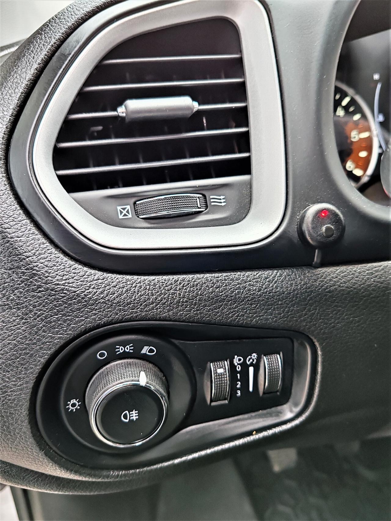 JEEP Renegade 1.6 Mjt 95 CV Sport ADATTA PER NEOPATENTATI