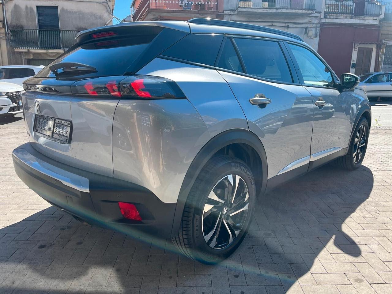 Peugeot 2008 BlueHDi 100 S&S Allure