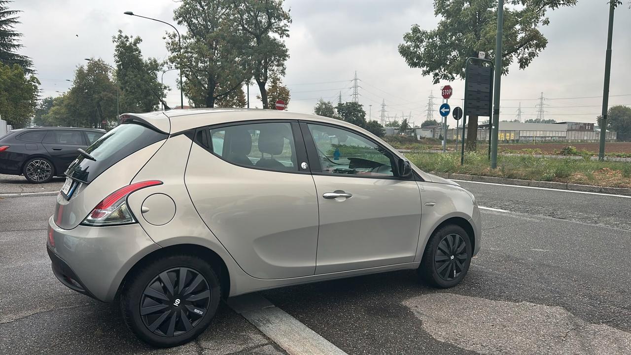 Lancia Ypsilon 1.2 69 CV 5 porte GPL Ecochic Gold