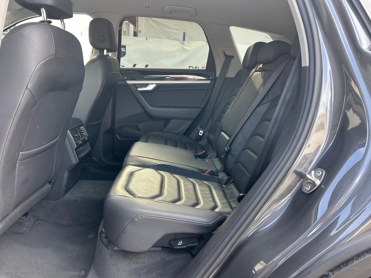 VOLKSWAGEN Touareg 3.0 TDI Advanced