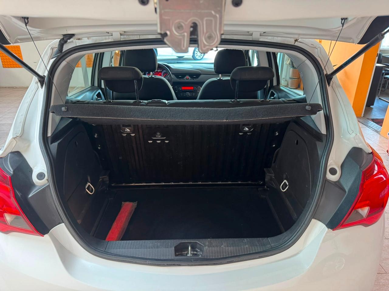 Opel Corsa 1.2 5 porte