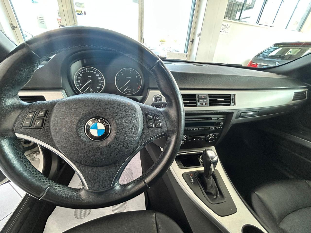 Bmw 320 Cabrio 2.0D 2011