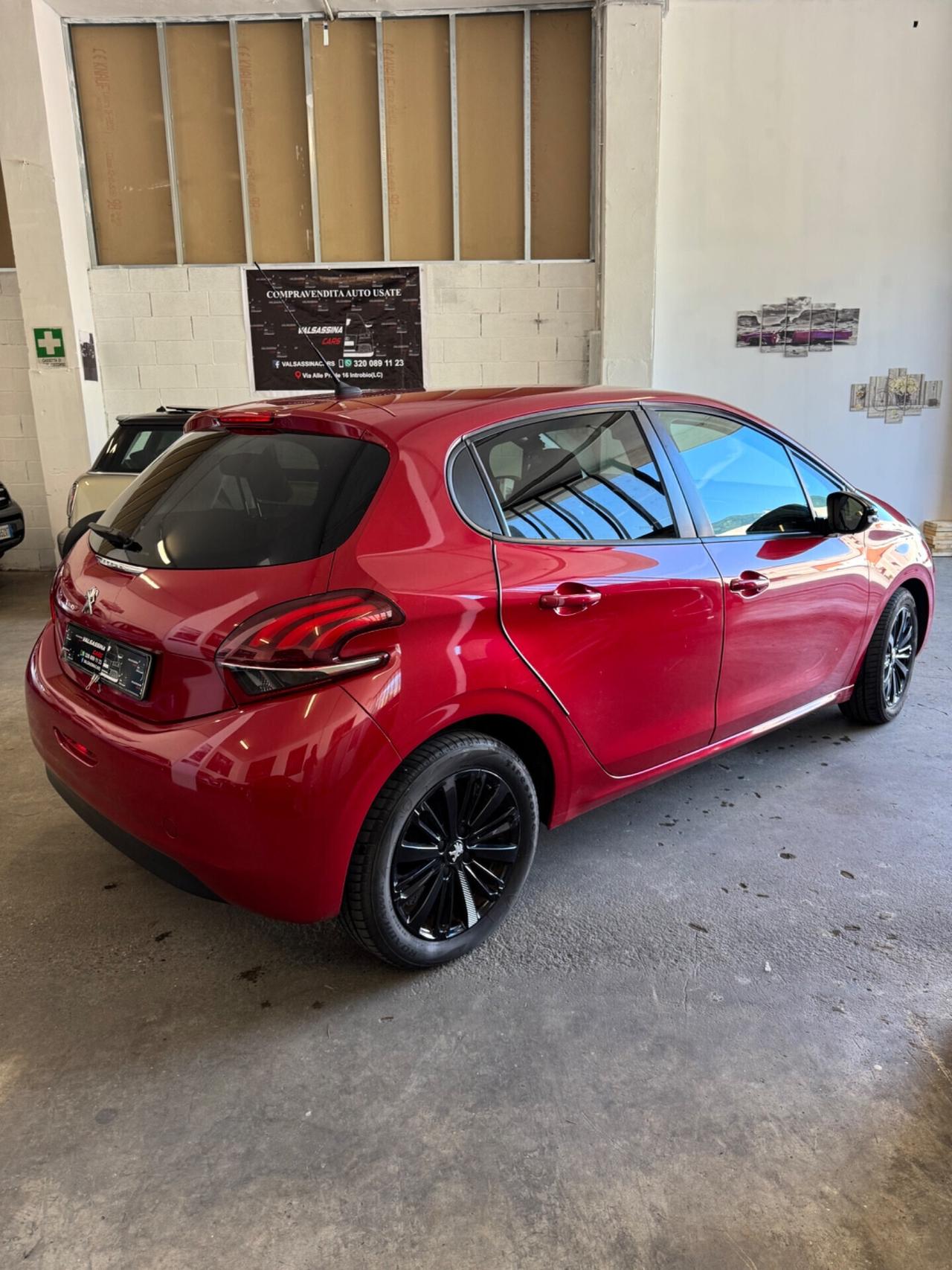 Peugeot 208 PureTech 82 5 porte Allure