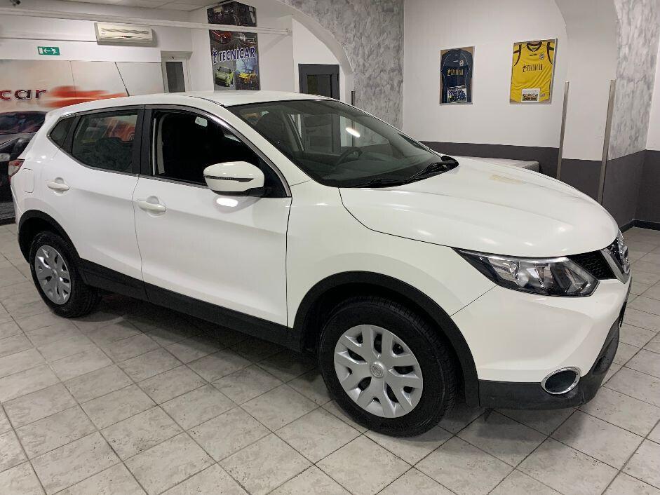 Nissan Qashqai 1.6 DIG-T Visia - SOLI KM 65.000!!!!!!!!