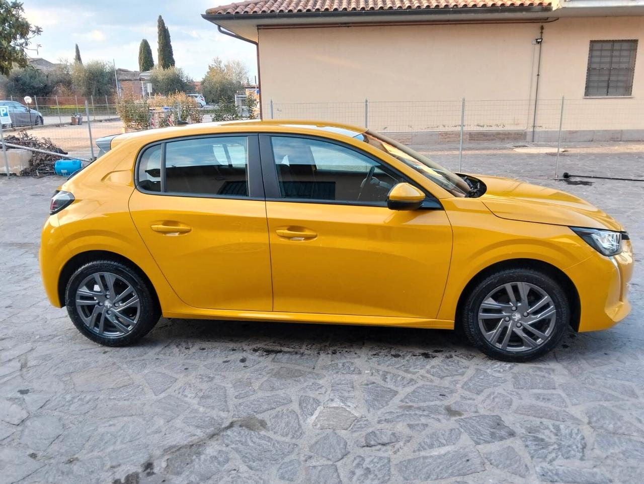 Peugeot 208 PureTech 75 Stop&Start 5 porte Allure