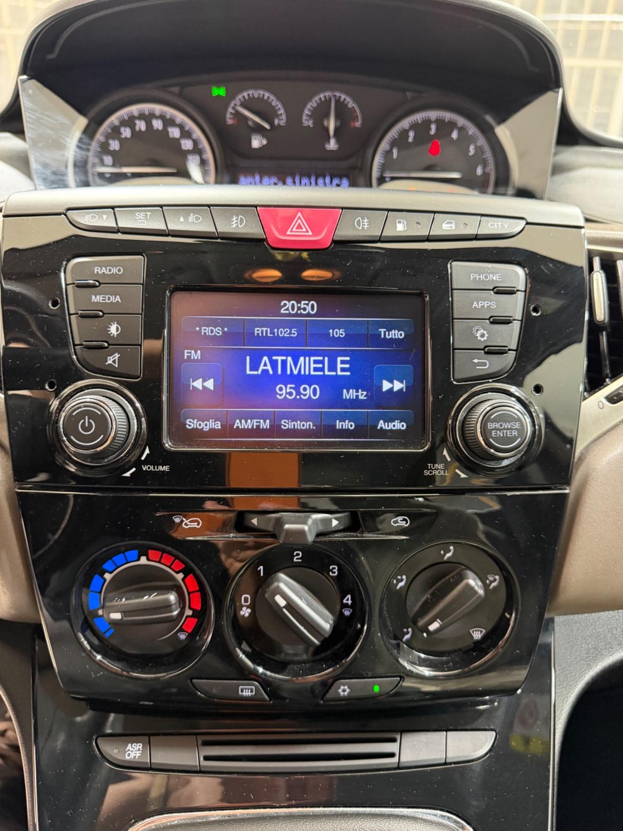 Lancia Ypsilon 1.2 69 CV 5 porte GPL Ecochic Gold