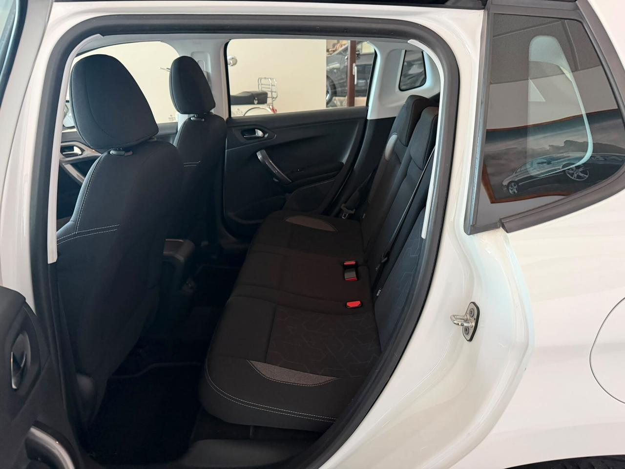 Peugeot 2008 BlueHDi 100 Active