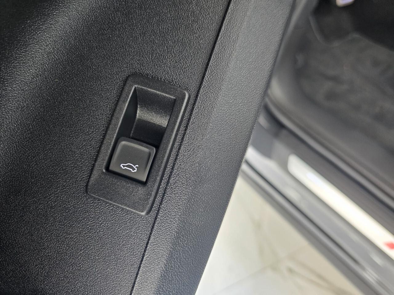 Audi Q5 SPB 40 TDI quattro S tronic Identity Black