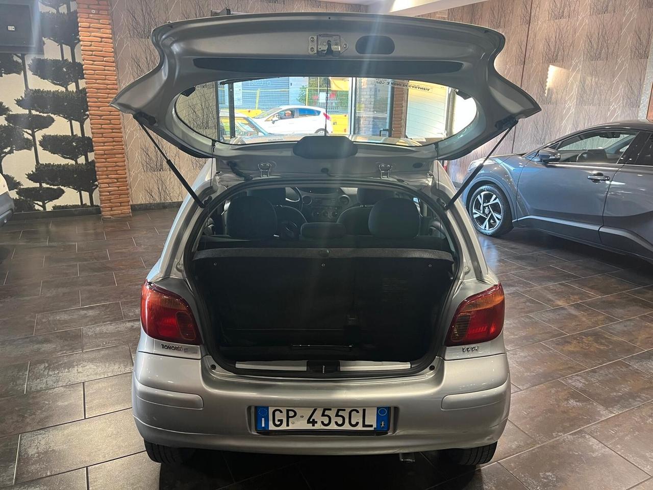 Toyota Yaris 1.0 Expo c/clima