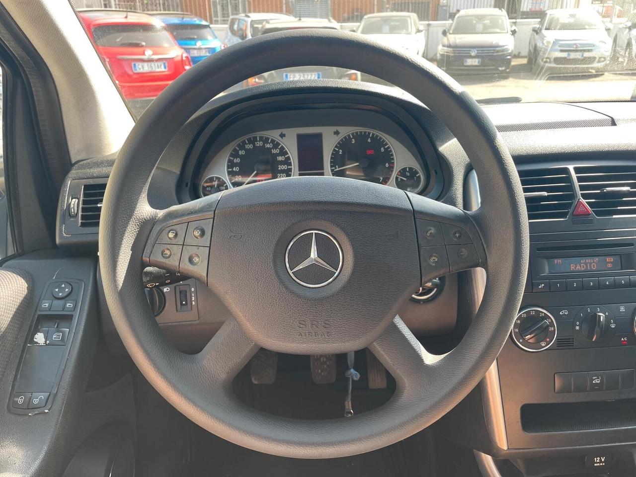 Mercedes-benz B 180 B 180 NGT BlueEFFICIENCY