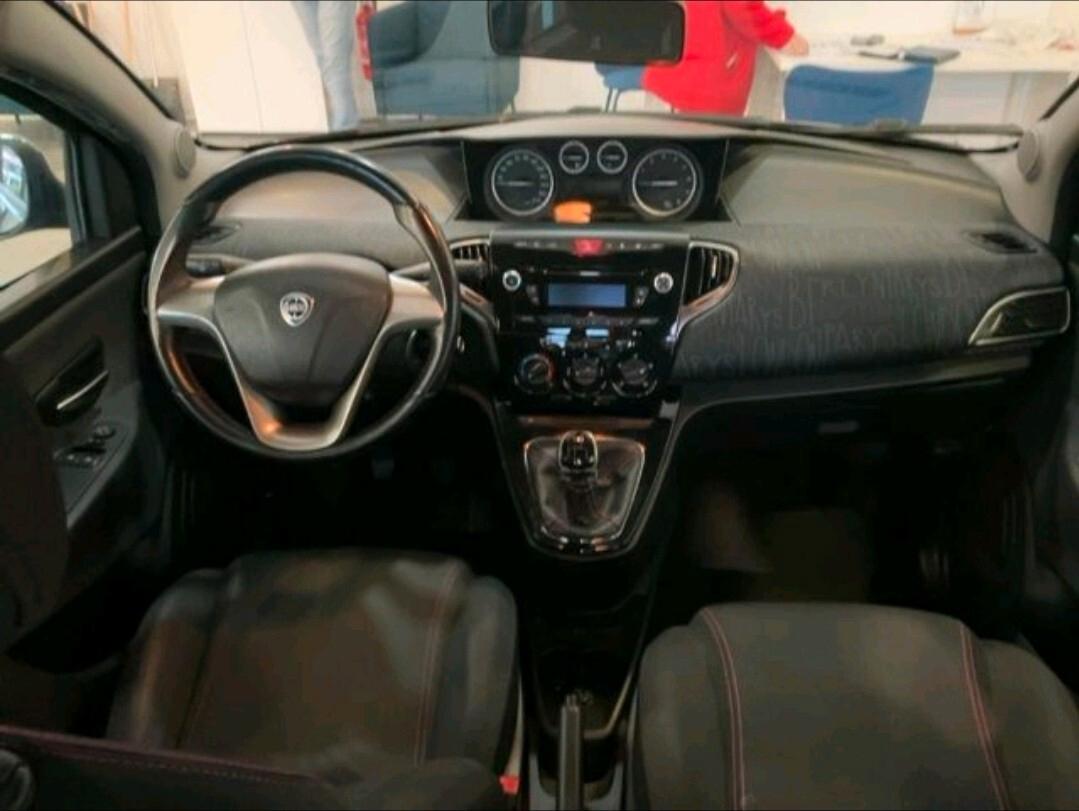 Lancia Ypsilon 0.9 TwinAir 85CV Metano Ecochic
