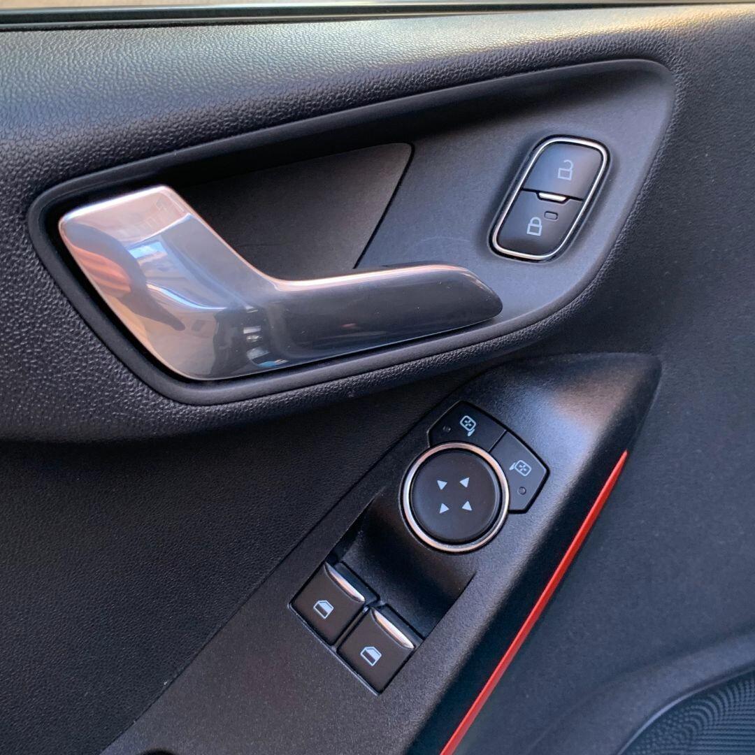 Ford Fiesta 1.5 TDCi 5 porte ST-Line