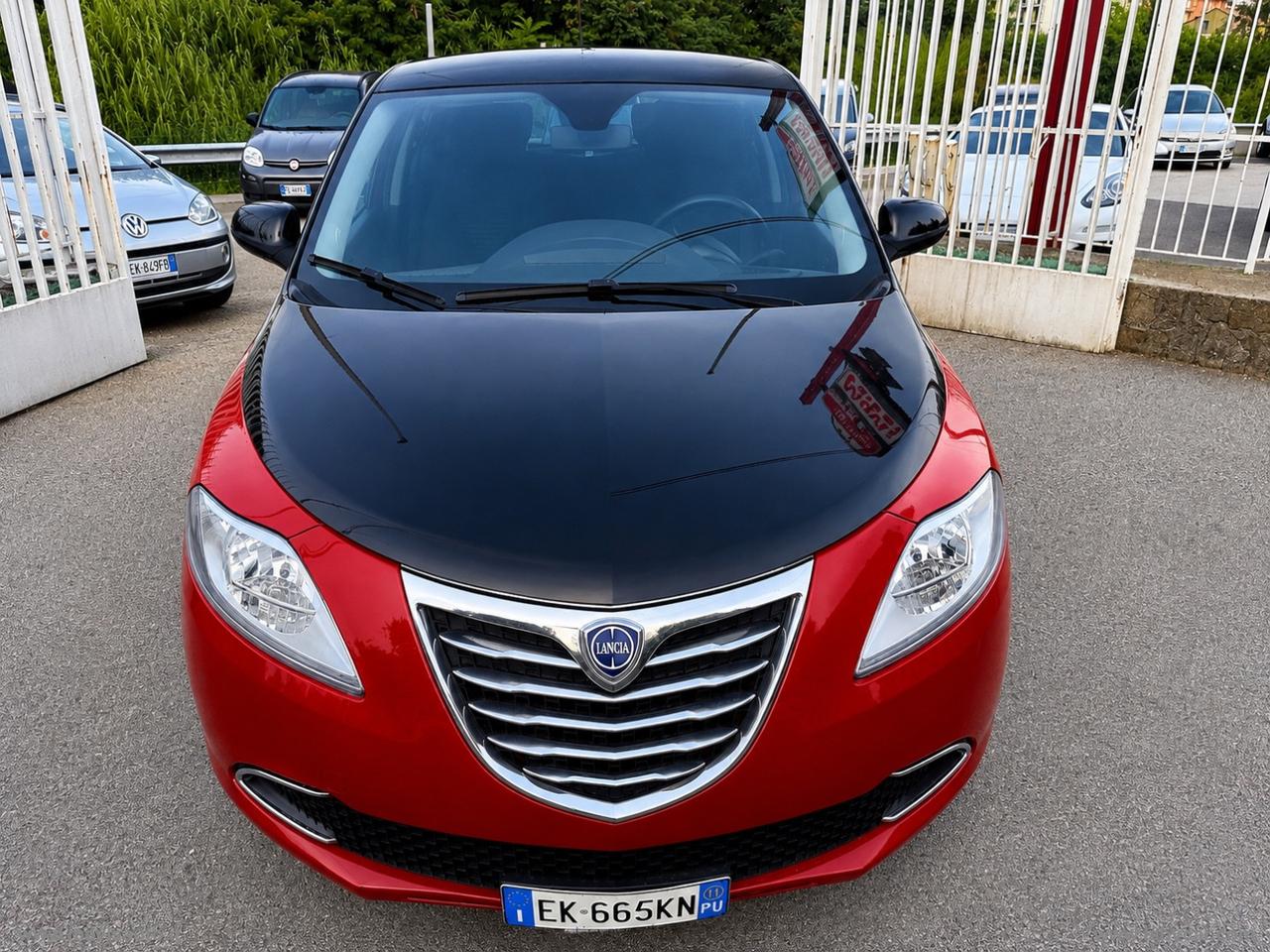 LANCIA Ypsilon 1.2 69 CV 5p. S&S Black&Red