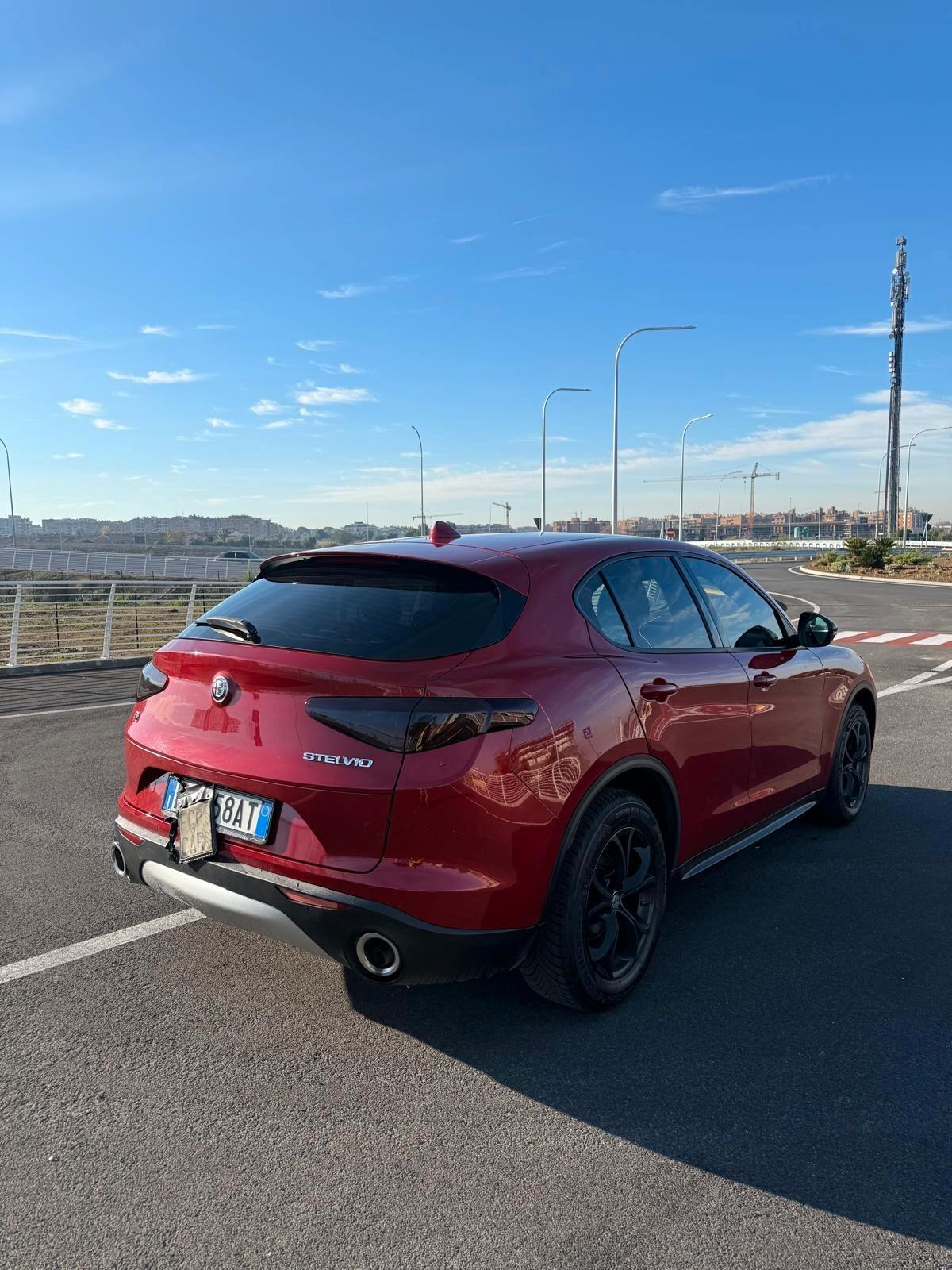 Alfa Romeo Stelvio 2.2 Turbodiesel 210 CV AT8 Q4 Super