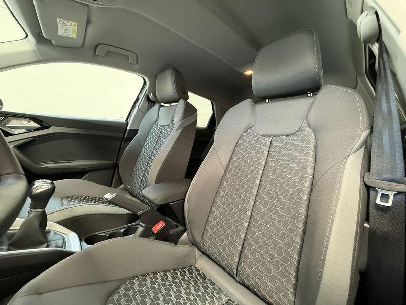 Audi A1 SPB 30 TFSI Black Edition S-line + C.Play + Led