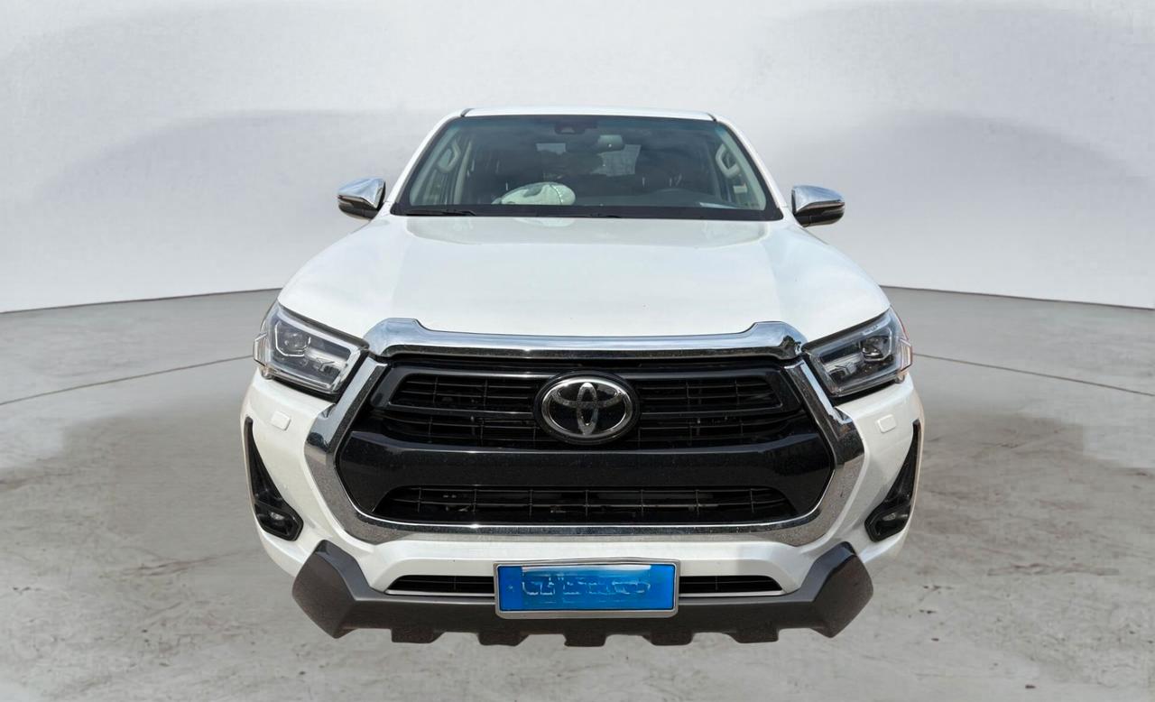 Toyota Hilux 2.8 D A/T 4WD 4 porte Double Cab Executive