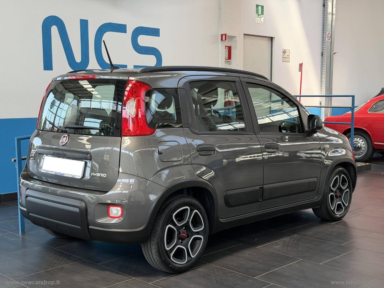 FIAT Panda 1.0 FireFly S&S Hybrid City Life NEOPATENTATI
