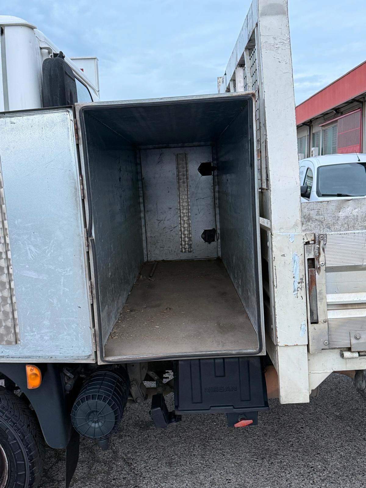 NISSAN Cabstar .35 3.0 Tdi 120 CV CASSONE FISSO