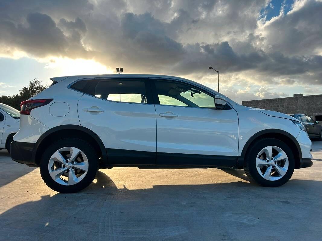 Nissan Qashqai 1.5 dci Business 115cv dct