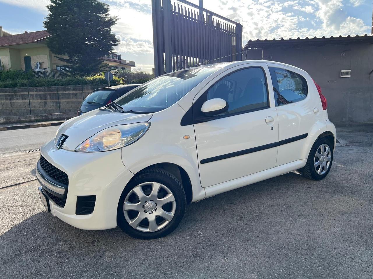 Peugeot 107 1.0 68CV 5p. Access Clima