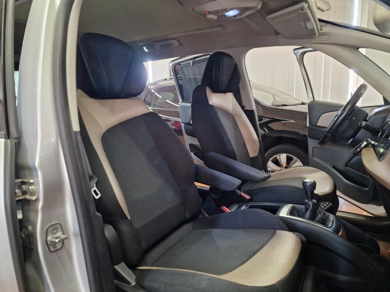 Citroen C4 Gran Picasso,7 posti, 128 mila chilometri