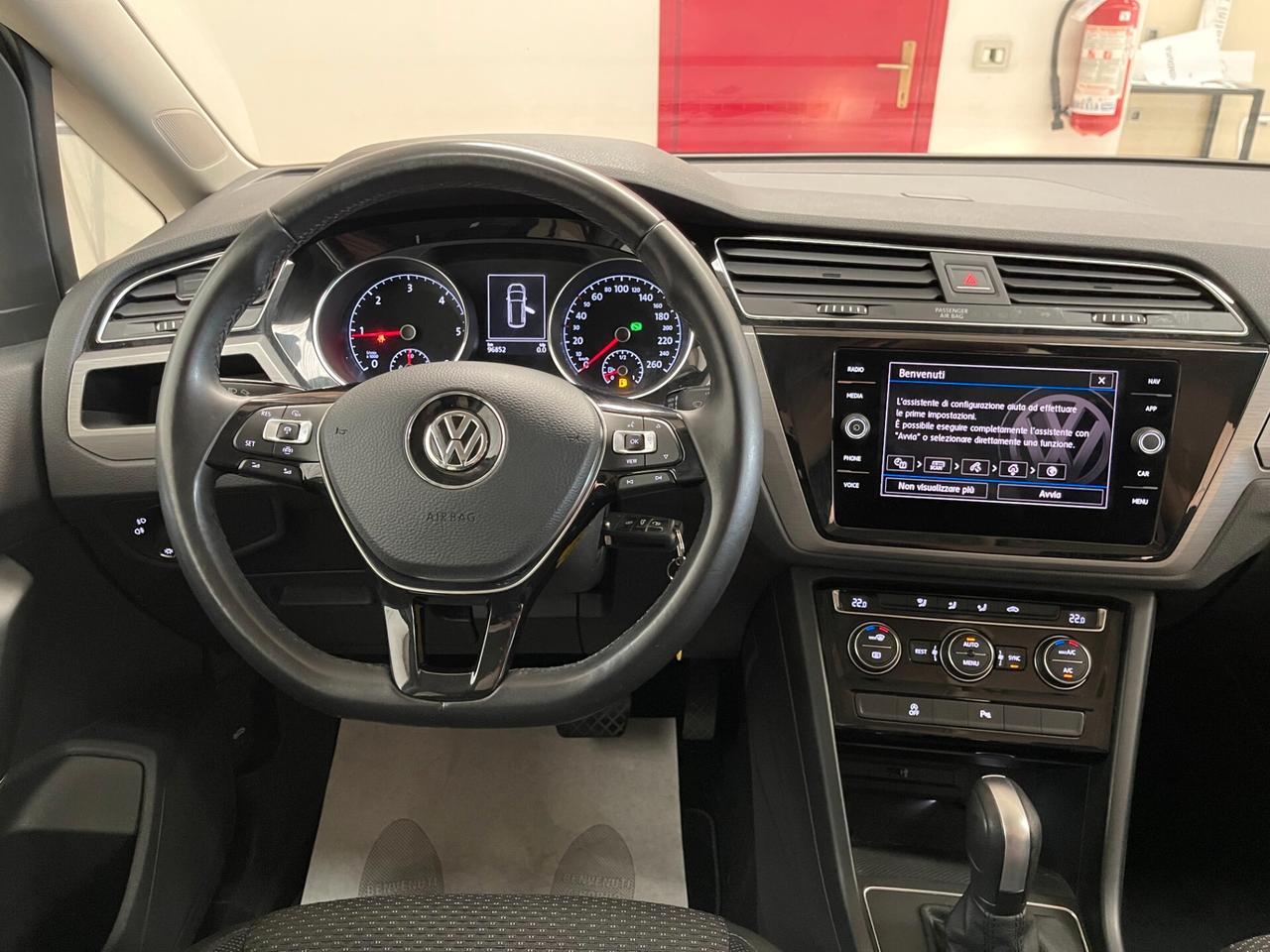 Volkswagen Touran Volkswagen Touran Business 2.0 TDI 7p dsg-Ok Neopatentat-LEGGI SOTTO