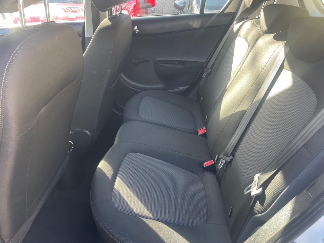 HYUNDAI i20 1.2 BENZINA 85 (CV) 2013