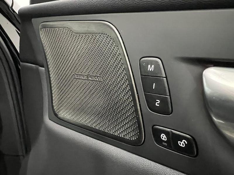 Volvo XC60 XC60 B5 AWD automatico Plus Dark