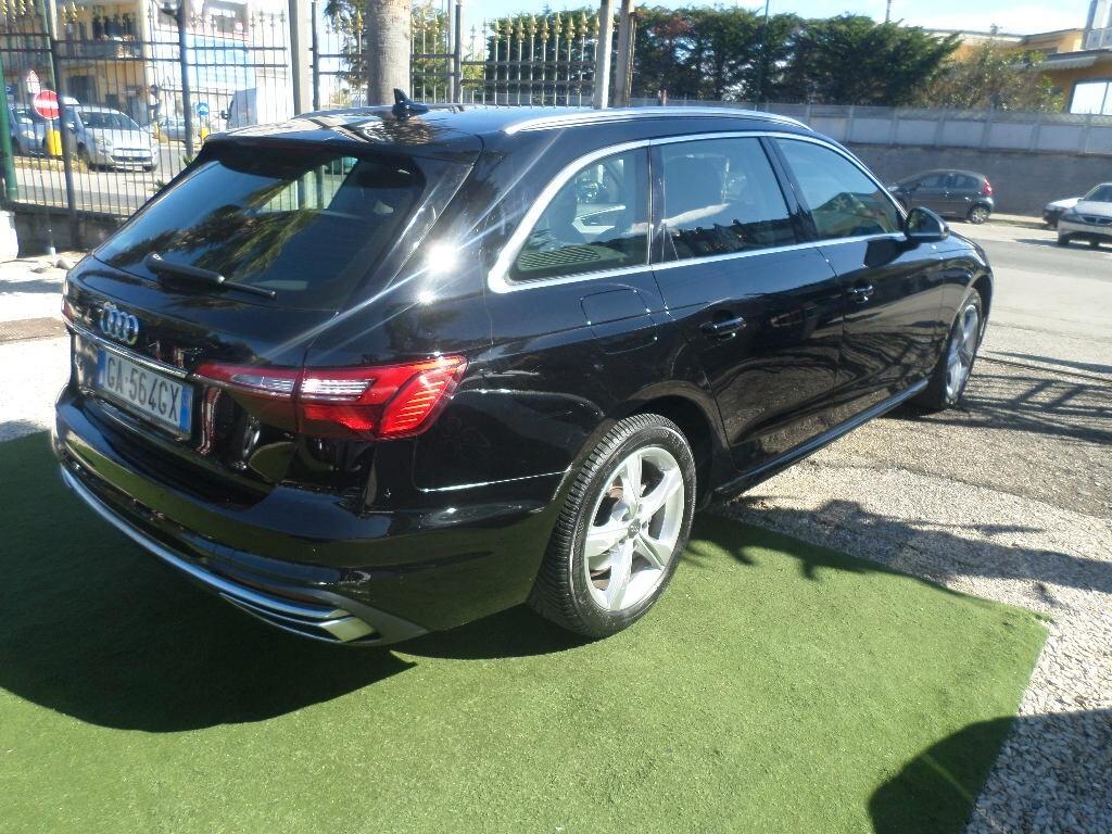 Audi A4 Avant 40 TDI quattro S tronic Business Advanced