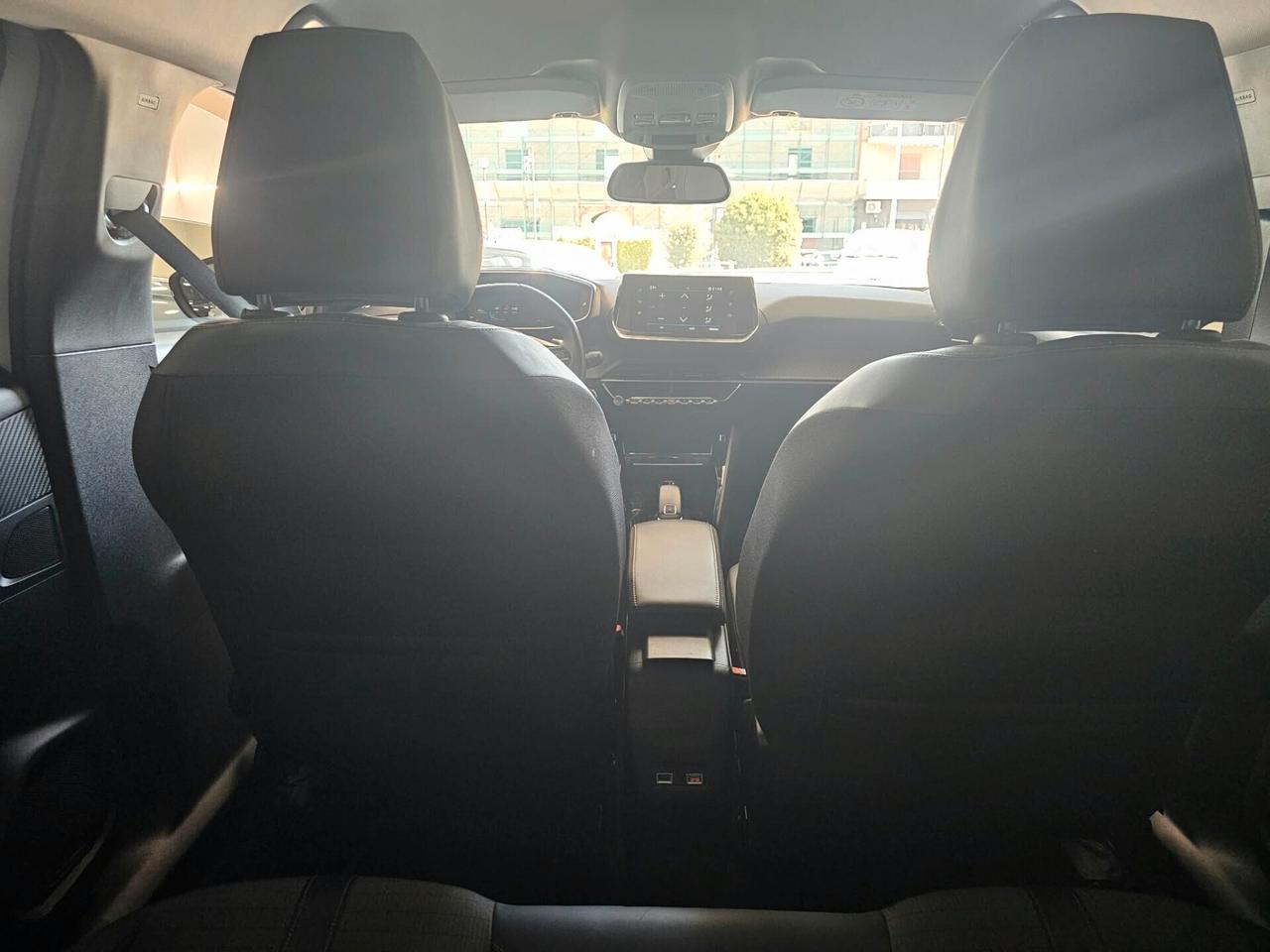NUOVA PEUGEOT 2008 ALLURE PACK BICOLOR EDITION 1.5 BLUEHDI 131CV EAT8 F1