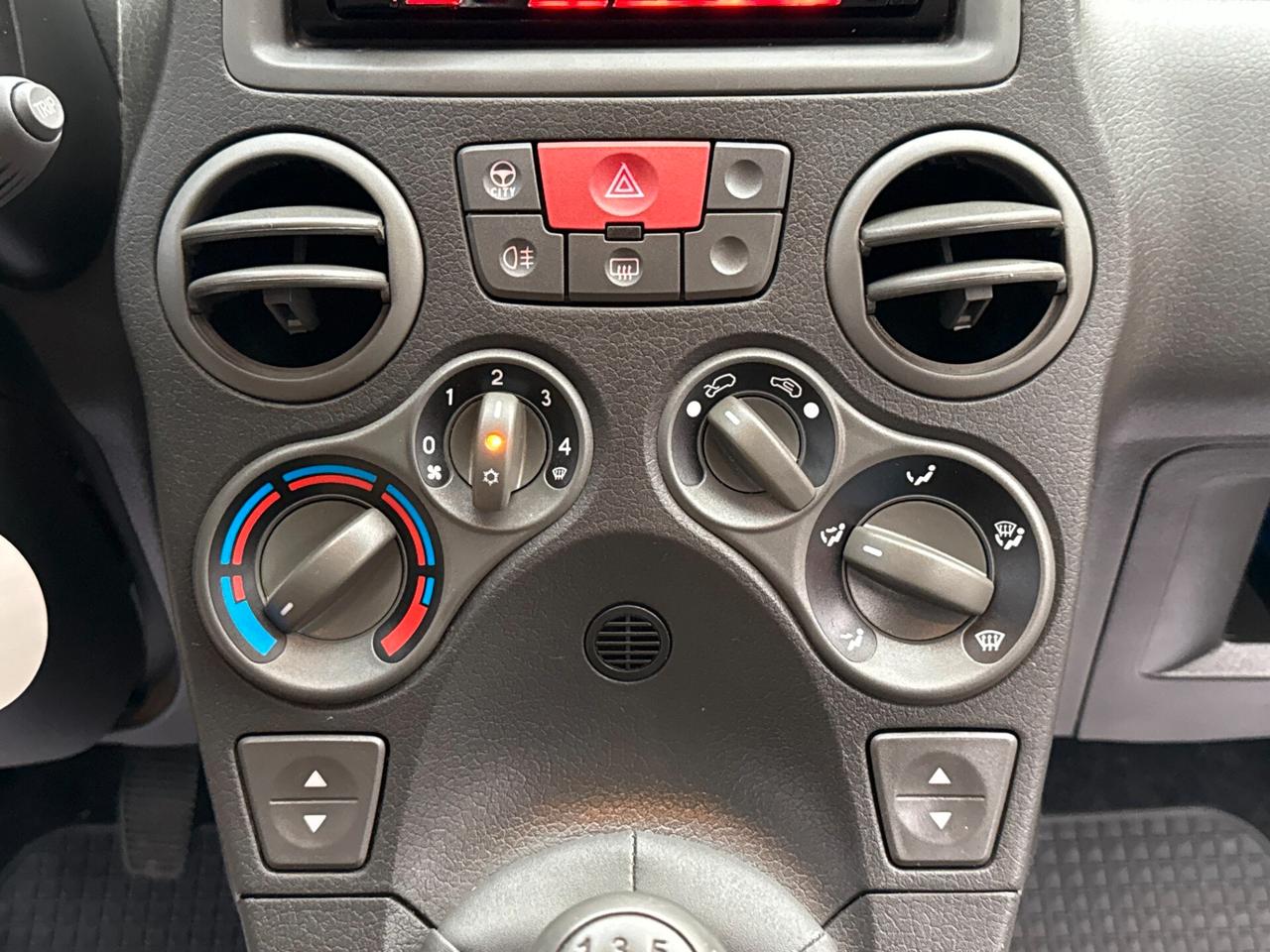 Fiat Panda 1.3 MJT 75CV Dynamic UNICOPROPR - 2011