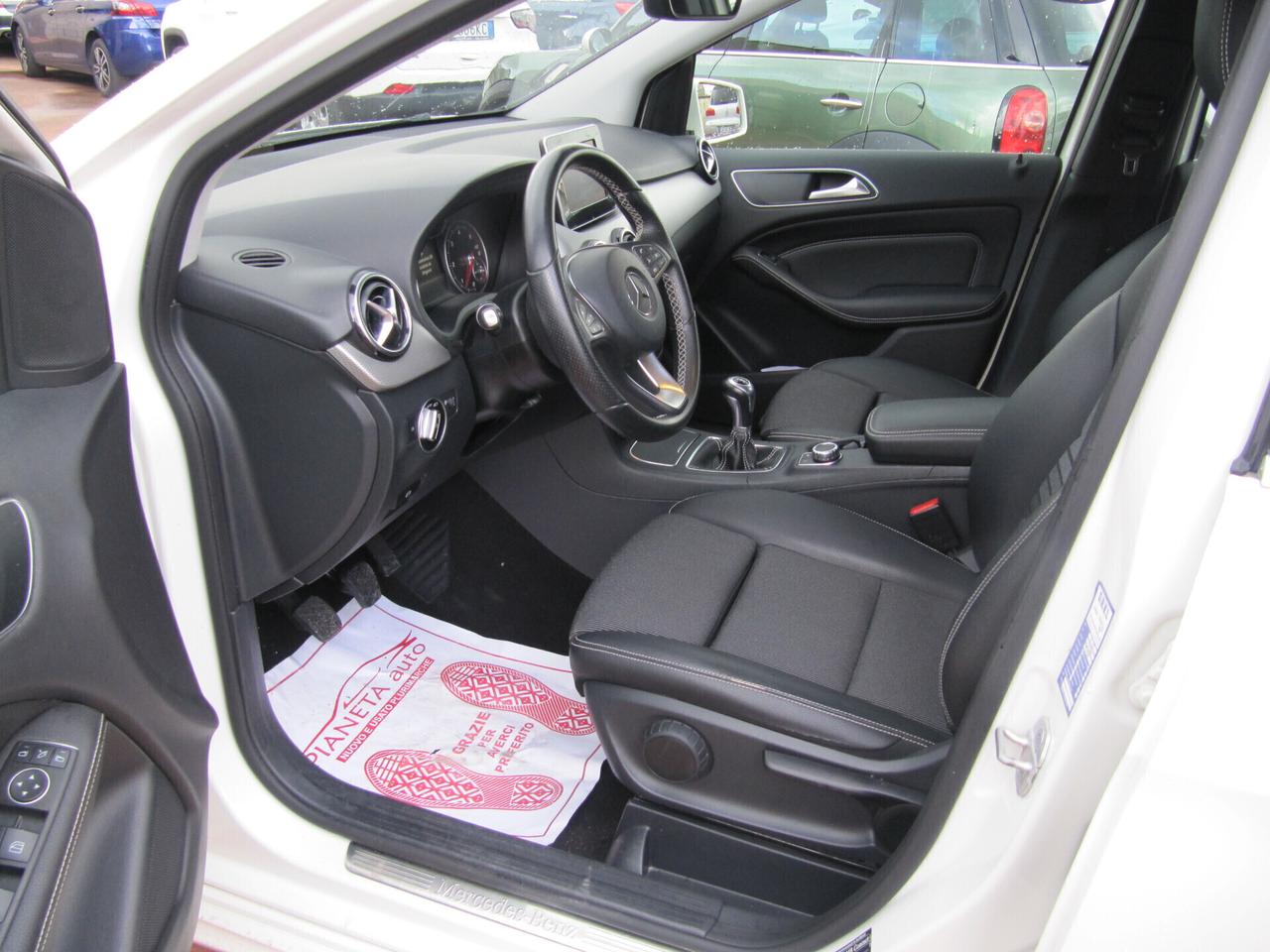 Mercedes-benz B 180 B 180 d Premium - 2016