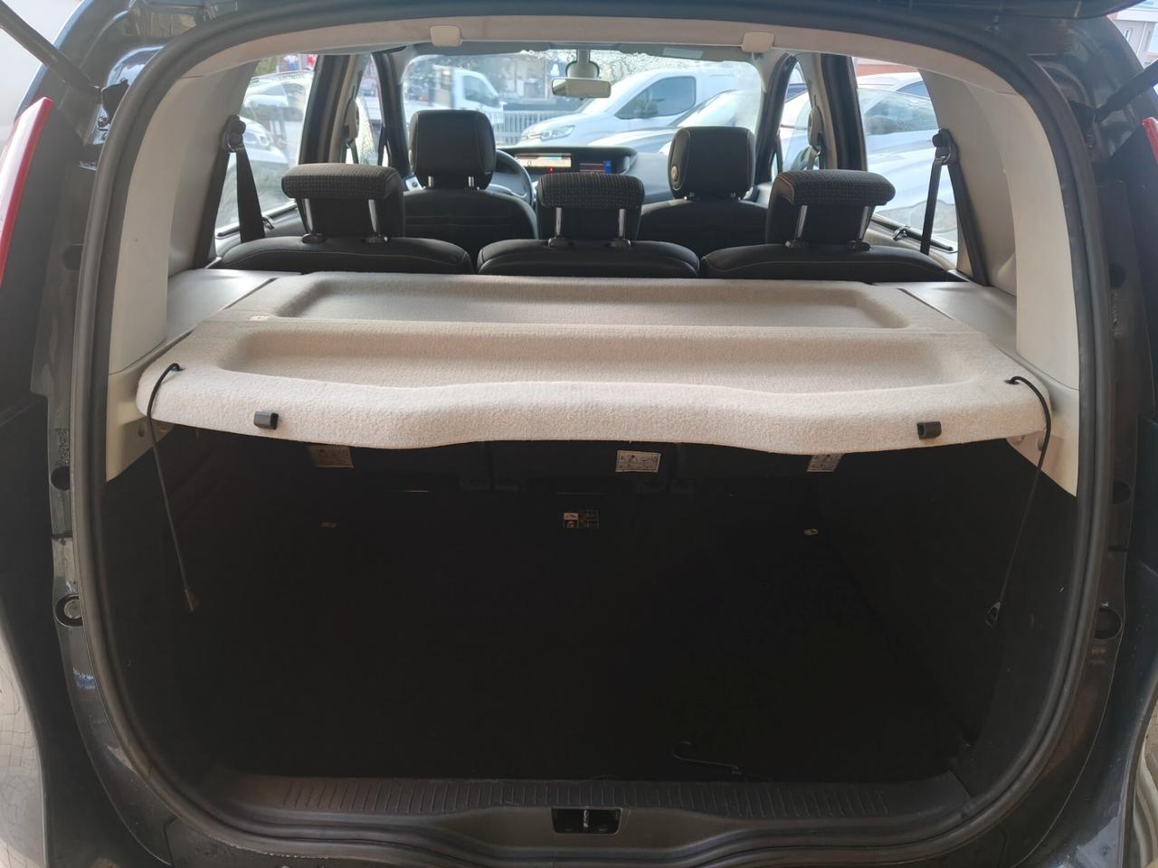 Renault Scenic Scénic X-Mod 1.9 dCi 130CV Luxe