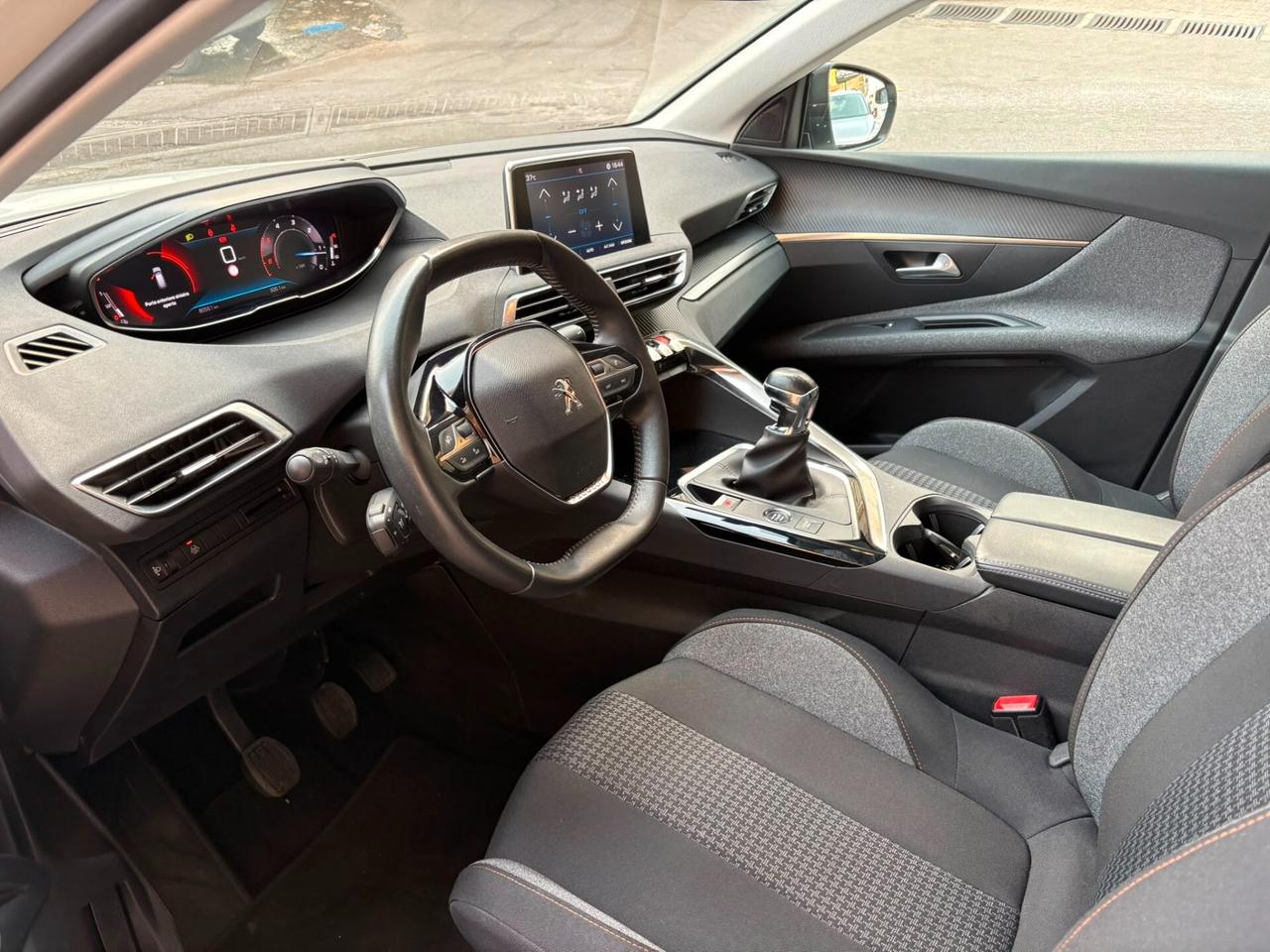 Peugeot 3008 BlueHDi 130 S&S Active Pack