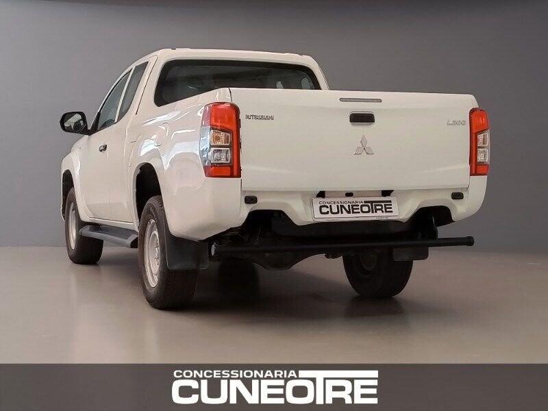 Mitsubishi L200 L200 2.3 D Club Cab 4x4 Easy Select Inform