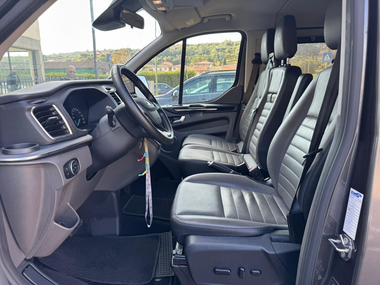 Ford Tourneo Custom TITANIUM AUTOMATIC 9 POSTI