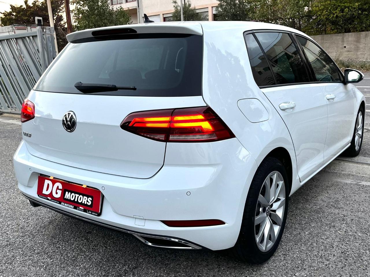 VOLKSWAGEN Golf 1.6 TDI 115CV DSG 5p. Highline BMT