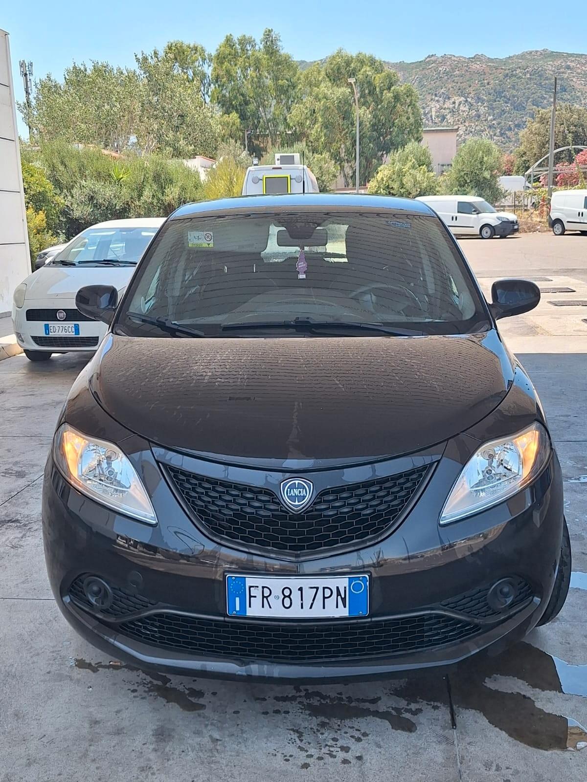 Lancia Ypsilon 1.2 69 CV 5 porte GPL Ecochic Gold