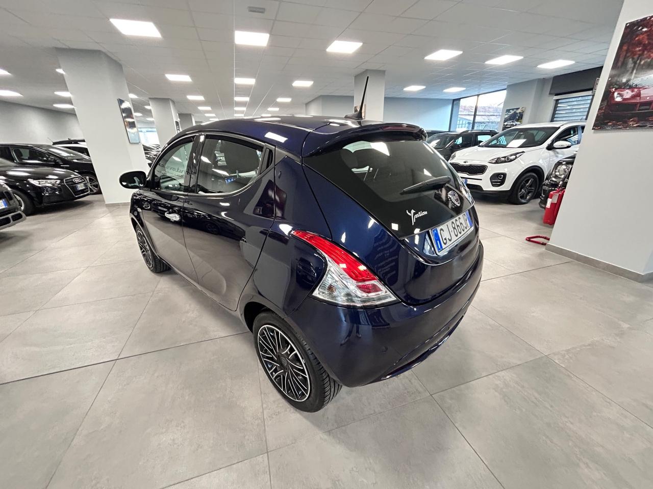 Lancia Ypsilon Gold 1.0 Hybrid 69cv 2022 km 62000