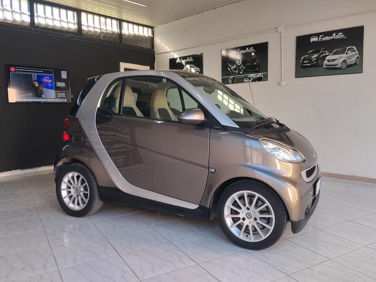 Smart Fortwo 1.0 benzina 2010 AUTOMATICA CON GARANZIA