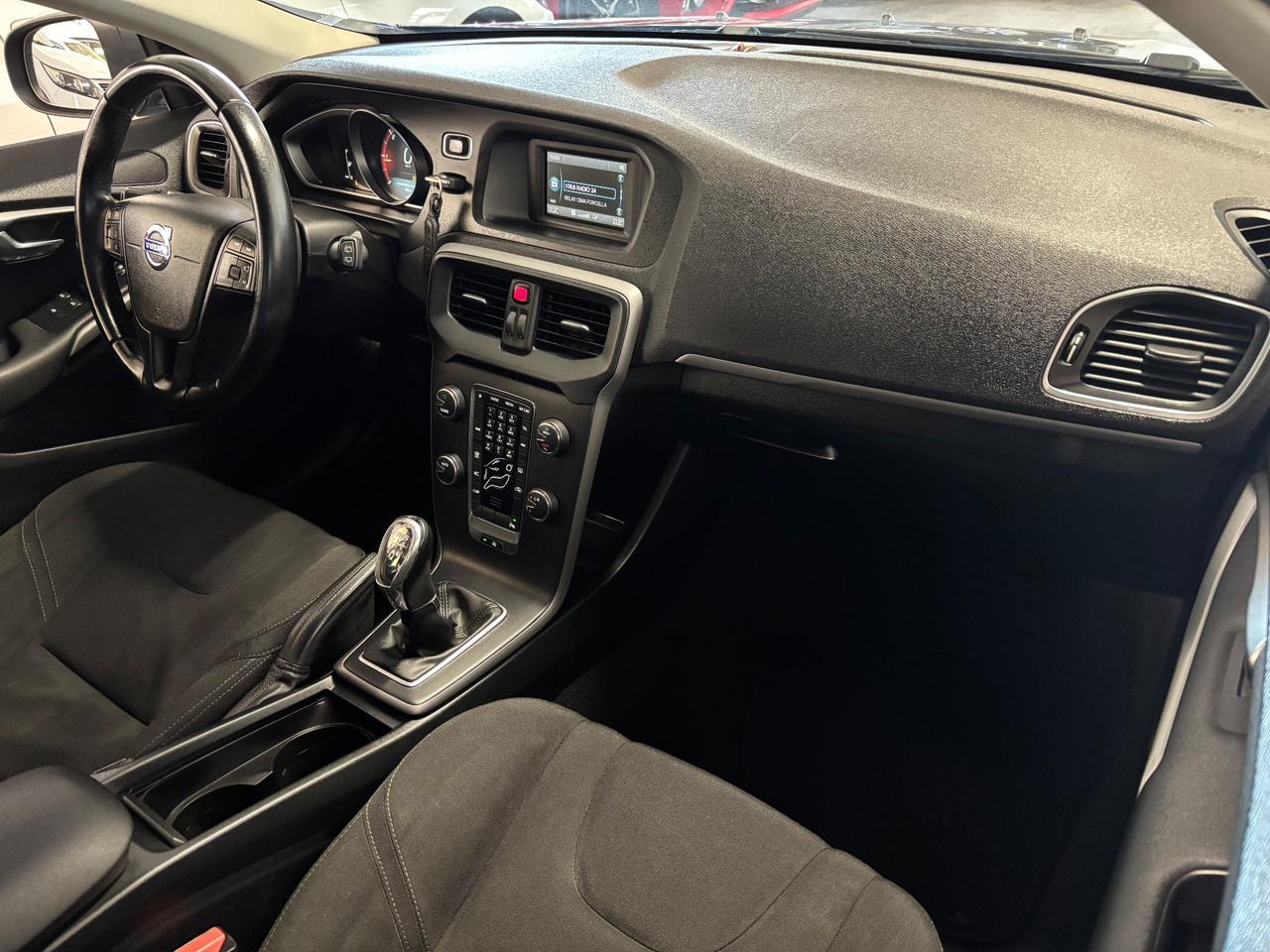 Volvo V40 D2 1.6 Summum | OK NEOPATENTATI |