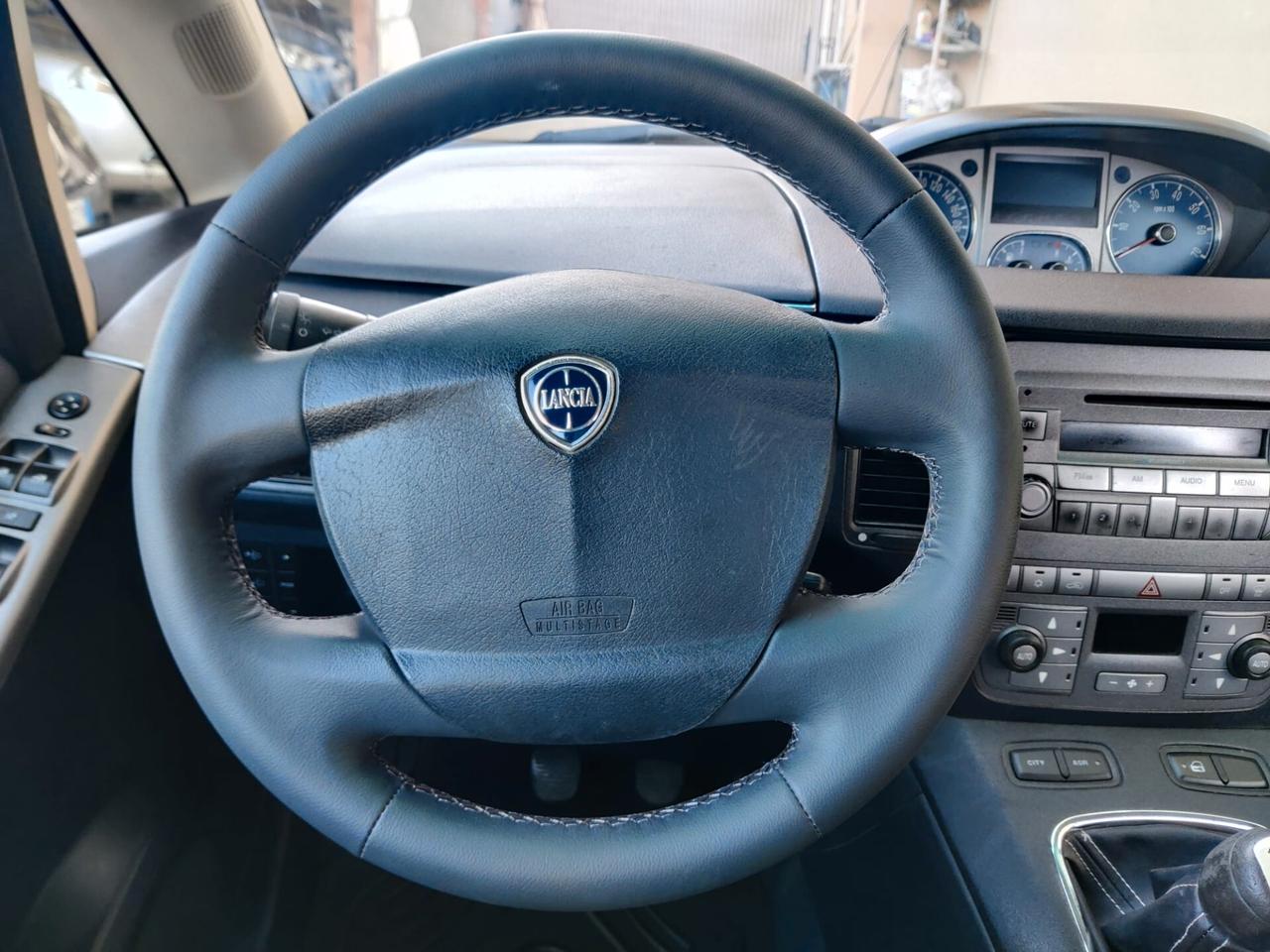 Lancia MUSA 1.3 Multijet Euro 4 bicolore