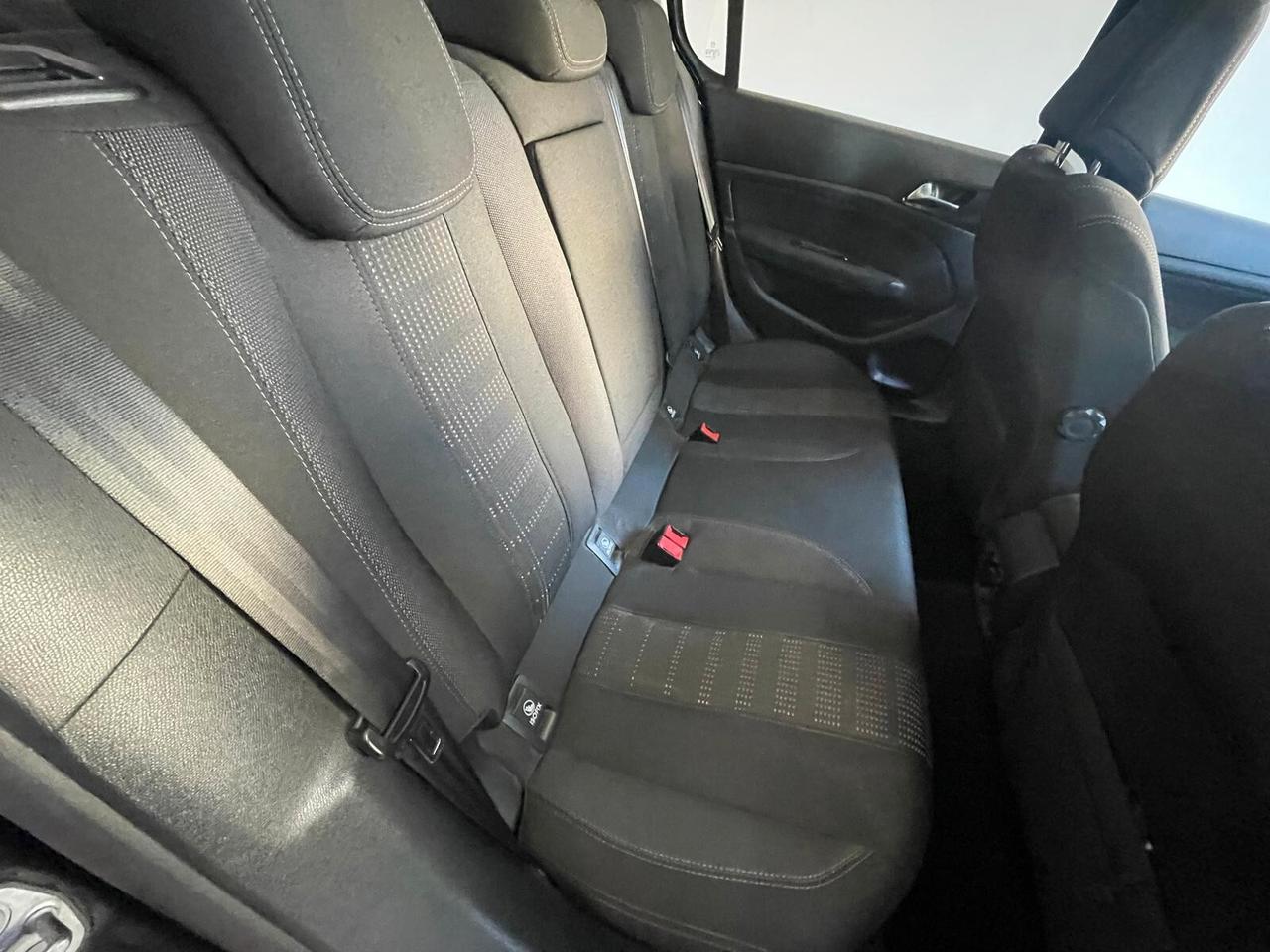 Peugeot 308 BlueHDi 120cv